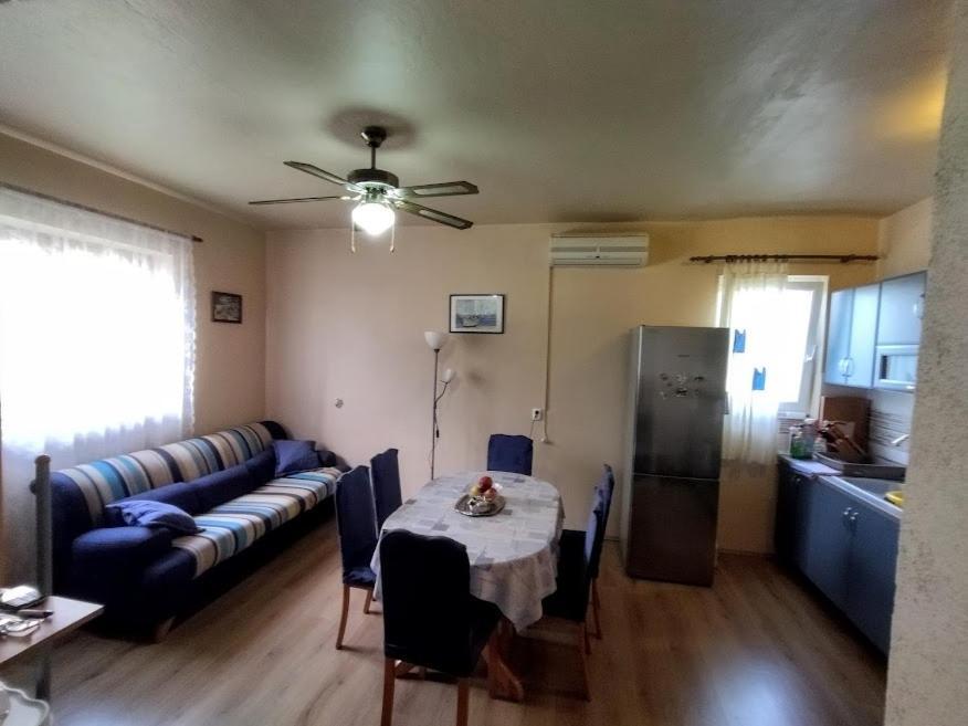 Apartment In Nin With Terrace, Air Conditioning, Wi-Fi Ngoại thất bức ảnh