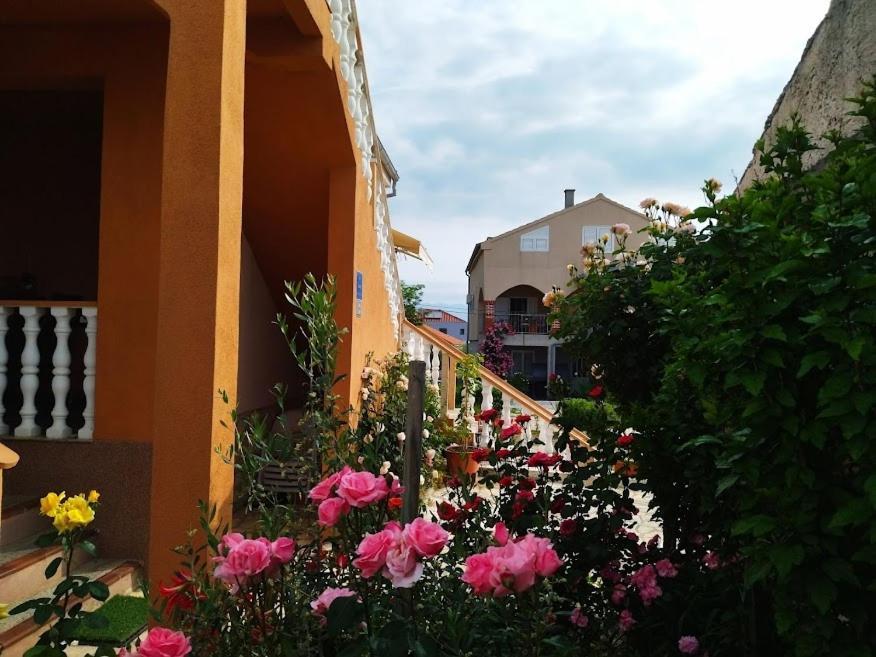 Apartment In Nin With Terrace, Air Conditioning, Wi-Fi Ngoại thất bức ảnh